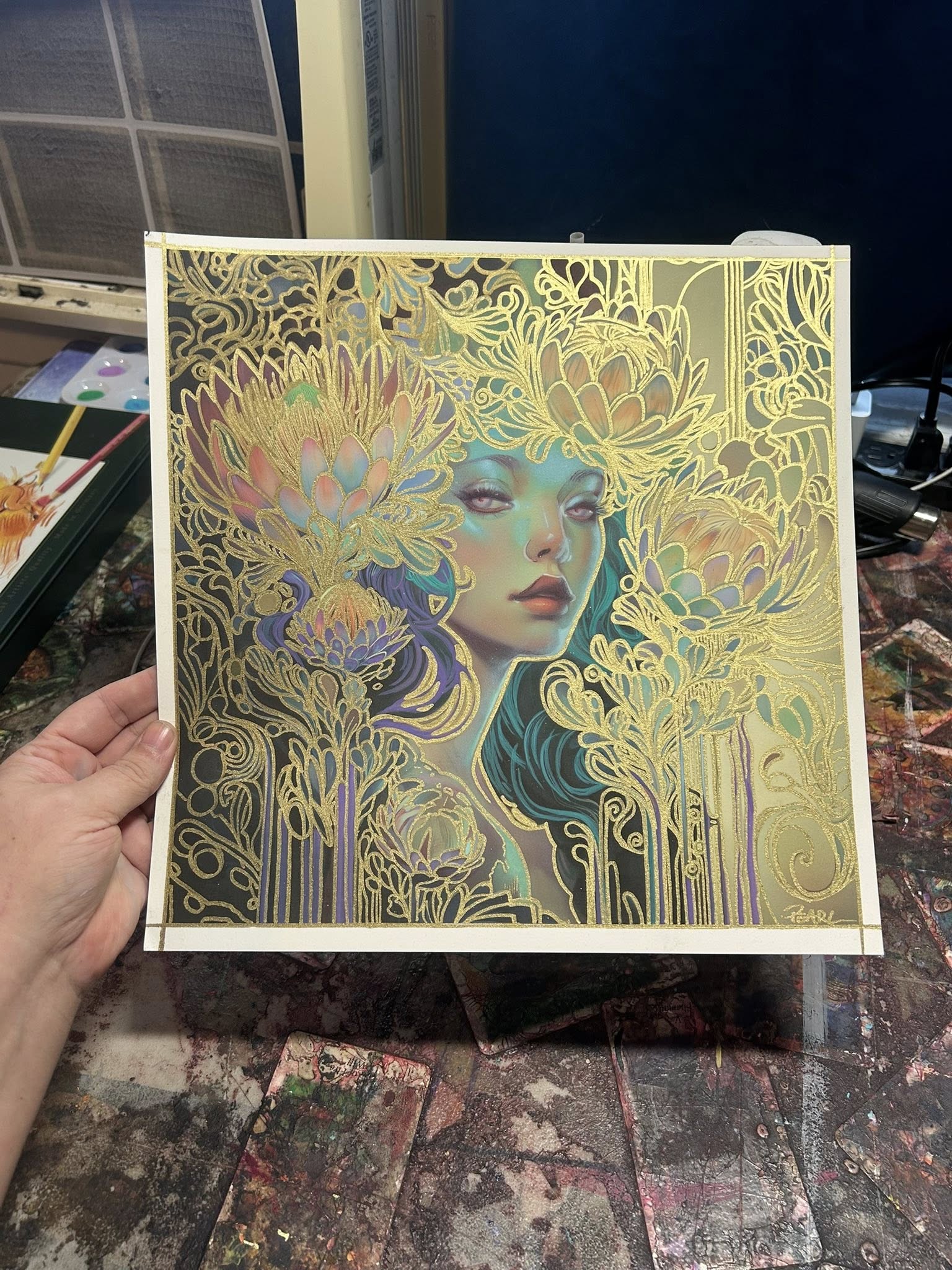Opera originale in tecnica mista tradizionale intitolata «Protea Reverie», di Pearl Whitecrow.